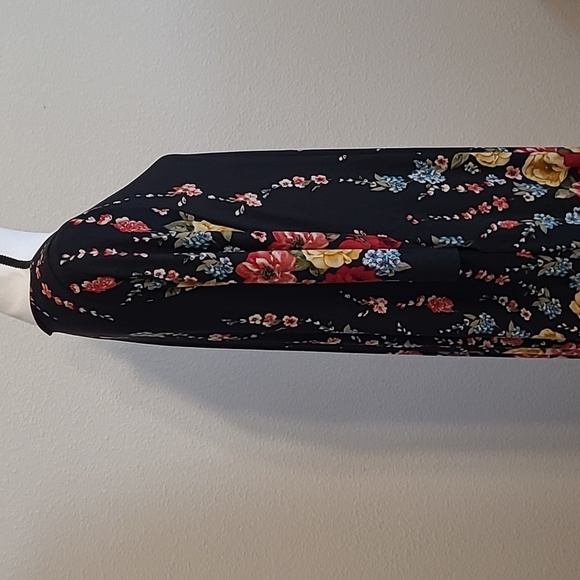 Comfortable Knee Length Dress M - Picture 4 of 8